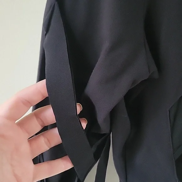 Alo Yoga Bandage Tribe Long Sleeve Top M Black - Picture 9 of 13